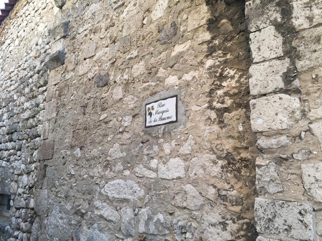 La Grotte Apartment La Garde-Adhémar Екстериор снимка